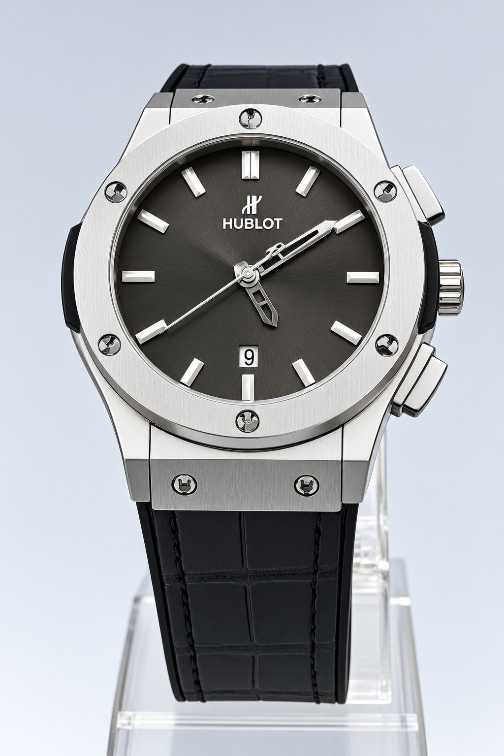 Hublot strap with plan black dial