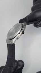 Hublot strap with plan black dial